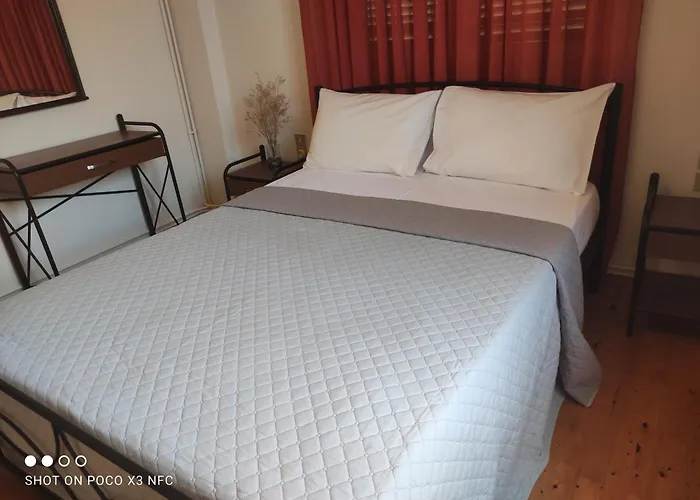 아파트 Manousos *