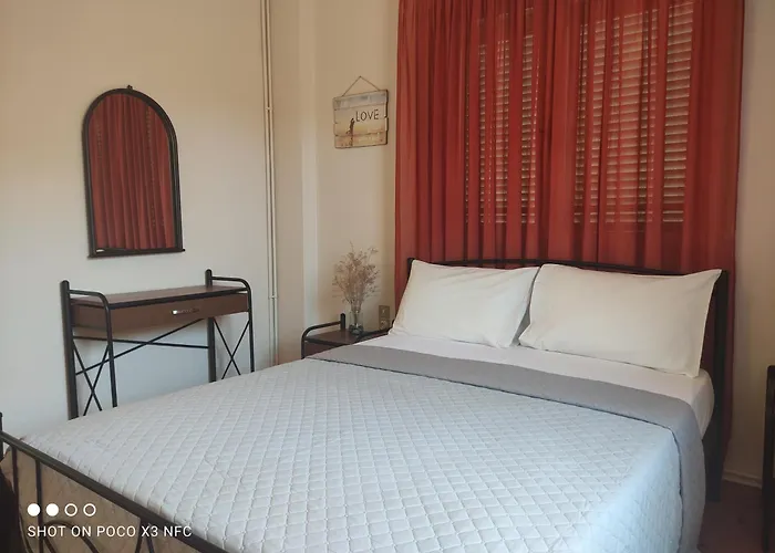 아파트 Manousos *