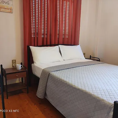 Manousos Lefkada City