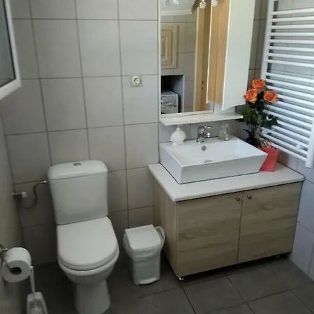 Manousos Lefkada City